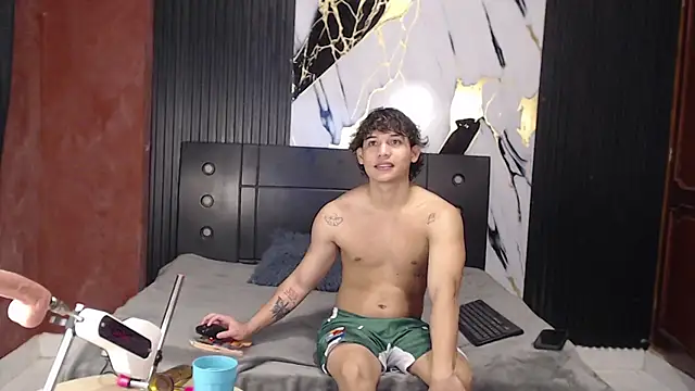 Larandmarkoss online show from November 30, 2025, 1:37 pm