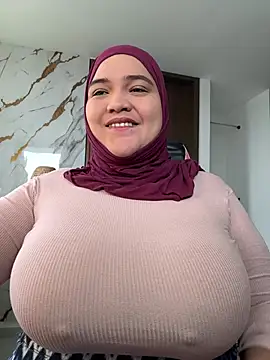 Snapshot of sweetmuslim01 chatting on July 18, 2026, 6:56 pm sweetmuslim01 online show from July 18, 2026, 6:56 pm