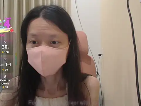 Snapshot of Lil-Cherries chatting on November 10, 2025, 4:06 pm Lil-Cherries online show from November 10, 2025, 4:06 pm