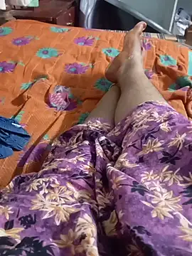 Snapshot of Rathi_telugu_couple chatting on August 4, 2026, 1:31 am Rathi telugu couple online show from August 4, 2026, 1:31 am