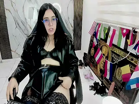 queen findom1 online show from July 14, 2026, 10:21 am