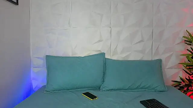 AuroraLanee  online show from November 21, 2025, 7:56 pm