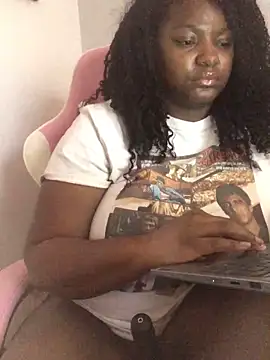 Fxncymuse online show from February 9, 2026, 7:40 pm