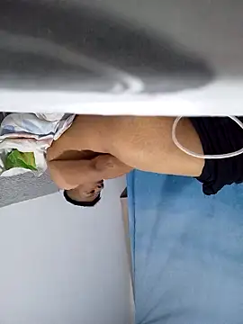 themorenofit08 online show from February 9, 2026, 10:03 pm