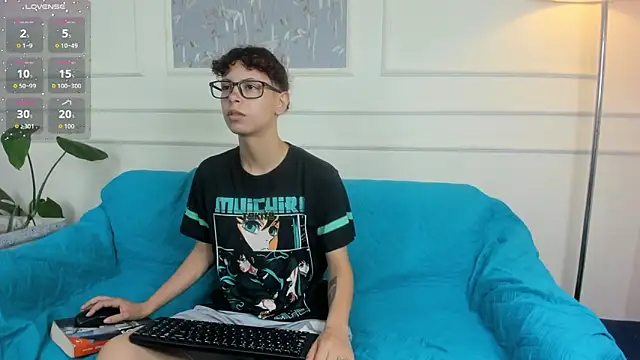 AliceMadnes online show from March 8, 2026, 2:10 pm