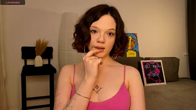 Snapshot of Sweety_cheeky chatting on February 6, 2026, 3:59 pm Sweety cheeky online show from February 6, 2026, 3:59 pm