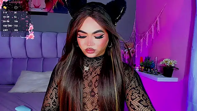 Lovely-Hinata online show from July 25, 2026, 4:32 am