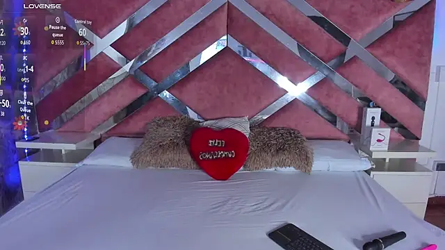 Lily Queen30 online show from November 20, 2025, 8:30 pm