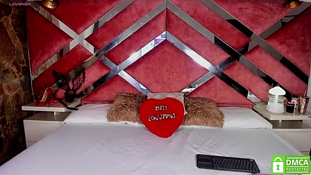 Lily Queen30 online show from March 11, 2026, 8:15 pm