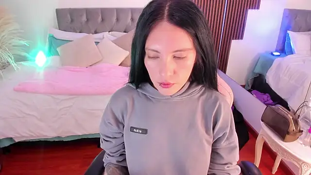 Neo sarah  online show from February 8, 2026, 3:43 am