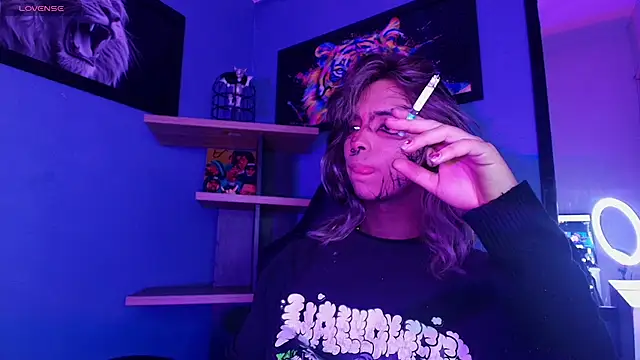 luxiel  online show from November 21, 2025, 11:25 pm