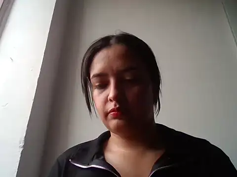 quenn-squirtanal online show from December 22, 2025, 4:37 pm