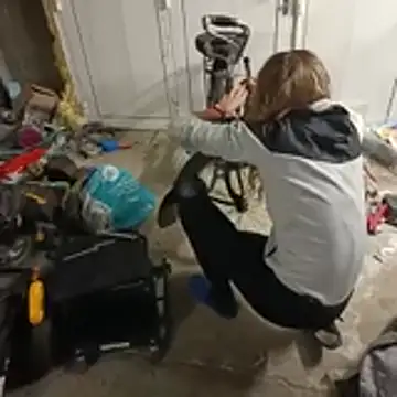 samia42 online show from November 23, 2025, 2:33 am