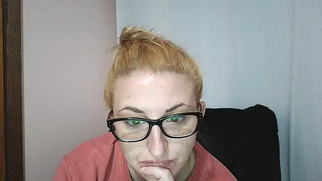 MissAudri online show from January 11, 2026, 4:12 pm