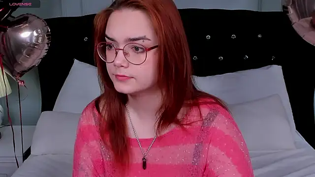 Lily  Evans online show from February 6, 2026, 3:33 am