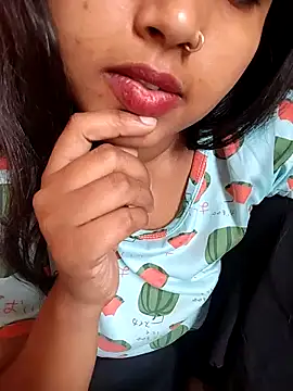 Sexy Divya   online show from March 29, 2026, 2:44 am