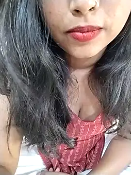 Sexy Divya   online show from May 4, 2026, 6:31 am