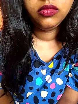 Sexy Divya   online show from May 5, 2026, 1:02 am