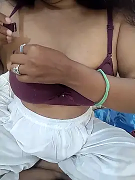 Sexy Divya   online show from May 10, 2026, 6:29 am