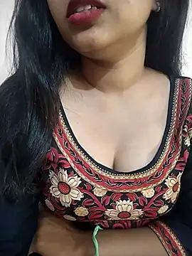 Sexy Divya   online show from May 12, 2026, 6:32 am