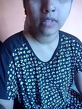 Sexy Divya   online show from May 18, 2026, 5:35 am