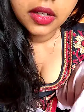Sexy Divya   online show from May 29, 2026, 1:25 am