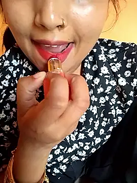 Sexy Divya   online show from June 6, 2026, 5:45 am