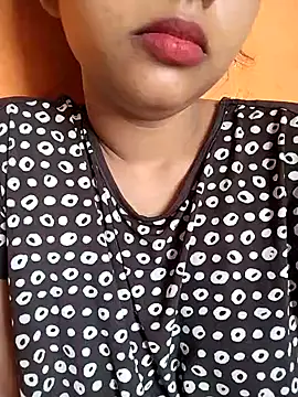 Sexy Divya   online show from June 20, 2026, 1:52 am