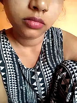 Sexy Divya   online show from June 22, 2026, 1:18 am