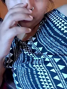 Sexy Divya   online show from June 22, 2026, 3:25 am