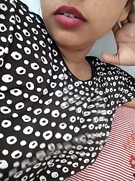 Sexy Divya   online show from July 24, 2026, 5:38 am