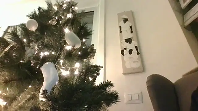 CuteDaddy92 online show from December 16, 2025, 9:31 pm