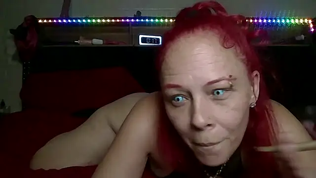 nikkibae33 online show from July 6, 2026, 7:16 am