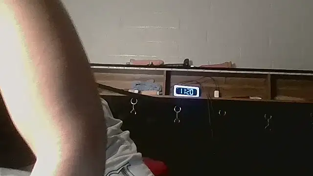 nikkibae33 online show from July 28, 2026, 6:20 pm