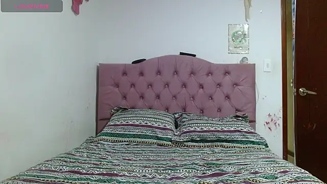 Snapshot of katty_hottest chatting on November 26, 2025, 2:51 pm katty hottest online show from November 26, 2025, 2:51 pm