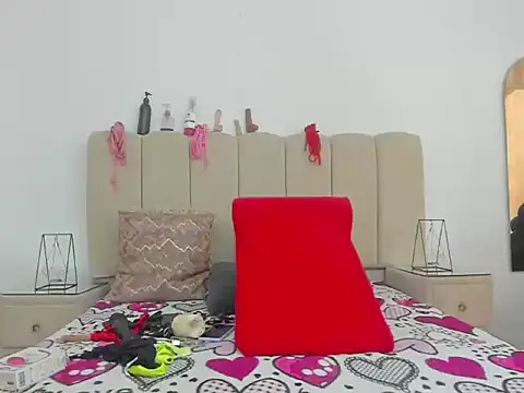 Snapshot of ShanellDiaz_ chatting on November 12, 2025, 1:11 pm ShanellDiaz online show from November 12, 2025, 1:11 pm