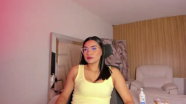 Snapshot of katemooss_ chatting on November 23, 2025, 12:16 pm katemooss online show from November 23, 2025, 12:16 pm