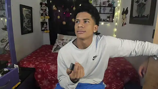 Snapshot of JUANBIGCOCK21CM chatting on December 20, 2025, 5:31 pm JUANBIGCOCK21CM online show from December 20, 2025, 5:31 pm