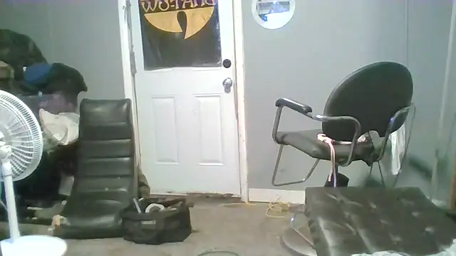 Snapshot of trickydickydaddy chatting on April 4, 2026, 5:06 am trickydickydaddy online show from April 4, 2026, 5:06 am