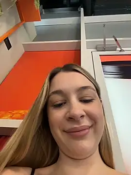 Snapshot of SashaCatt chatting on June 29, 2026, 10:15 am SashaCatt online show from June 29, 2026, 10:15 am