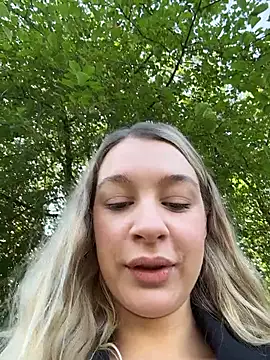 Snapshot of SashaCatt chatting on July 25, 2026, 6:33 am SashaCatt online show from July 25, 2026, 6:33 am