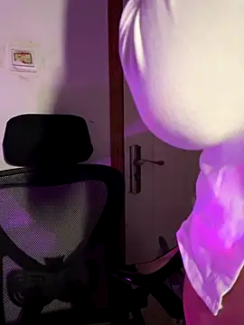 Snapshot of xoxo7799 chatting on November 15, 2025, 3:19 pm xoxo7799 online show from November 15, 2025, 3:19 pm