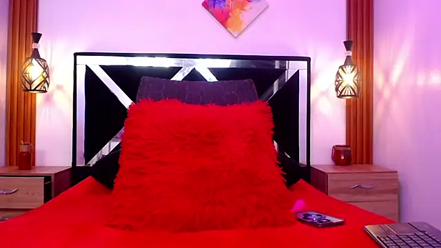 SCARLETT INK  online show from May 9, 2026, 12:05 am
