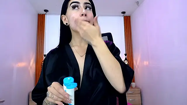 SCARLETT INK  online show from June 21, 2026, 2:47 am