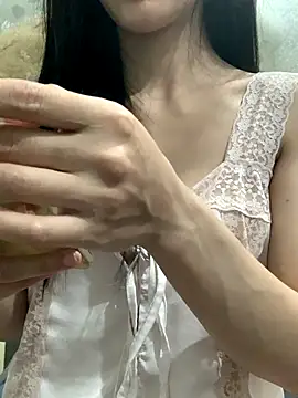 Tiny-122 online show from November 28, 2025, 4:53 pm