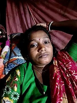 Snapshot of vipmonalisha chatting on November 25, 2025, 2:17 pm vipmonalisha online show from November 25, 2025, 2:17 pm