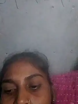 Snapshot of Rona_cut chatting on December 15, 2025, 4:22 pm Rona cut online show from December 15, 2025, 4:22 pm