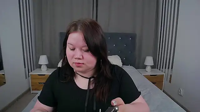 Snapshot of EvaNova_ chatting on November 26, 2025, 4:24 am EvaNova online show from November 26, 2025, 4:24 am