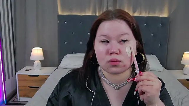 EvaNova  online show from February 12, 2026, 4:51 am