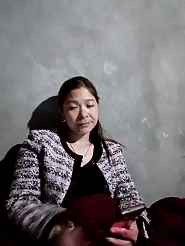 Lyla john online show from March 11, 2026, 5:13 am